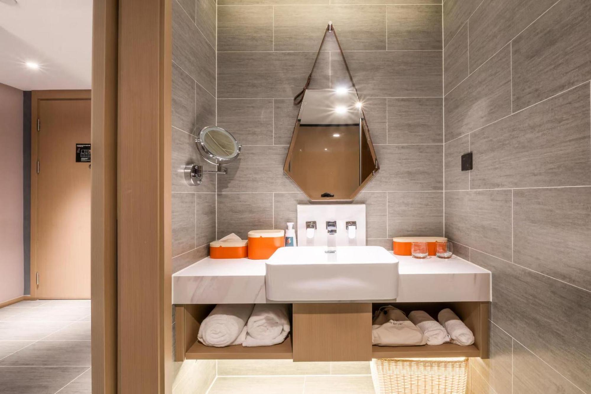 Atour Hotel Luzhou Bubugao New World Zewnętrze zdjęcie